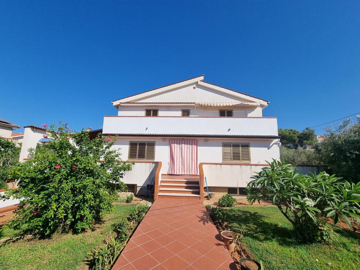 Villa Flora - With Sea View, 2 Minutes Walk To Beach Trappeto  Ngoại thất bức ảnh